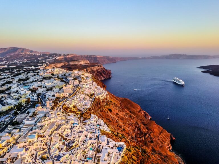 Must Visit Places in Santorini