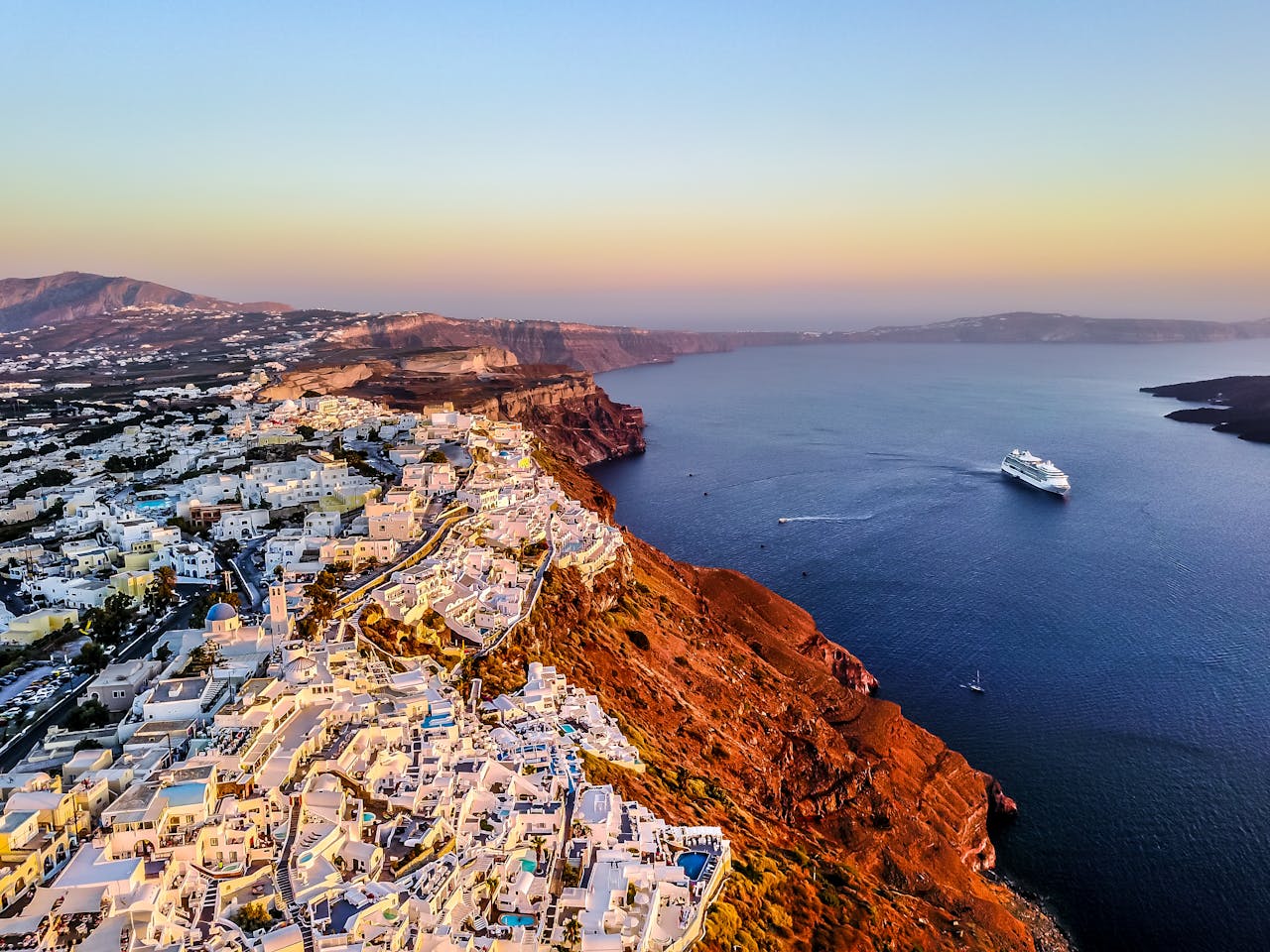 Must Visit Places in Santorini